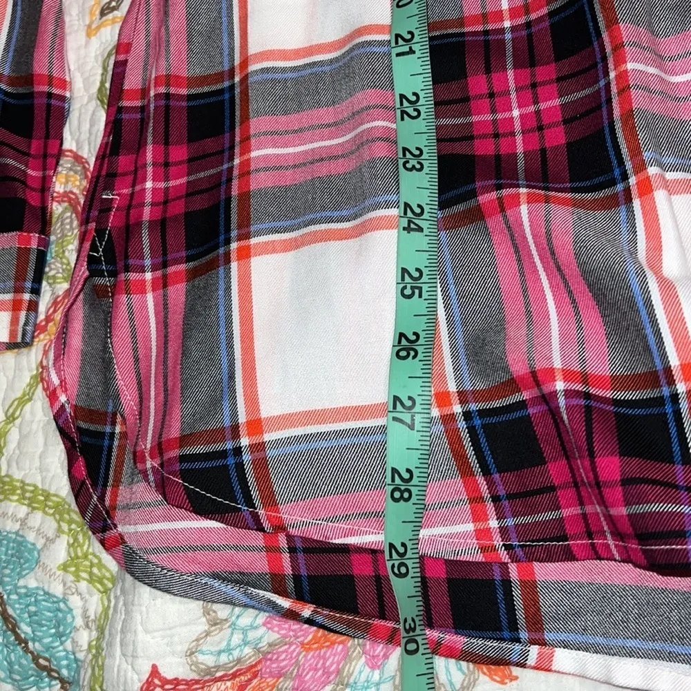 Old Navy large women's long sleeve plaid casual button down shirt pink black - Image 4