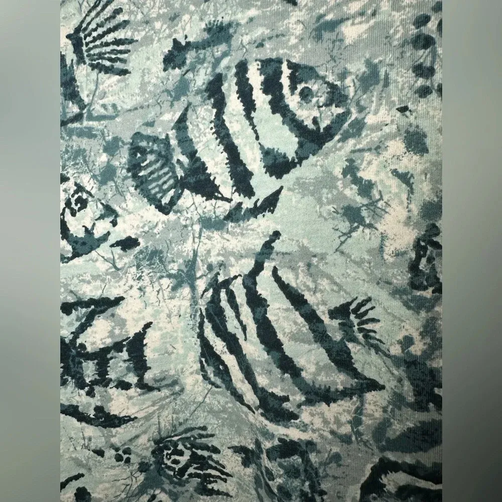 Columbia green fish v neck tank top - Image 3