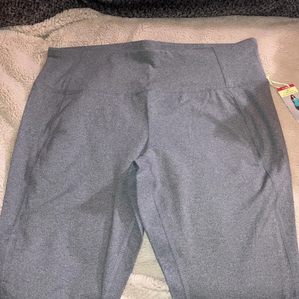 NWT Tangerine Color Block Capri, XL - Image 2