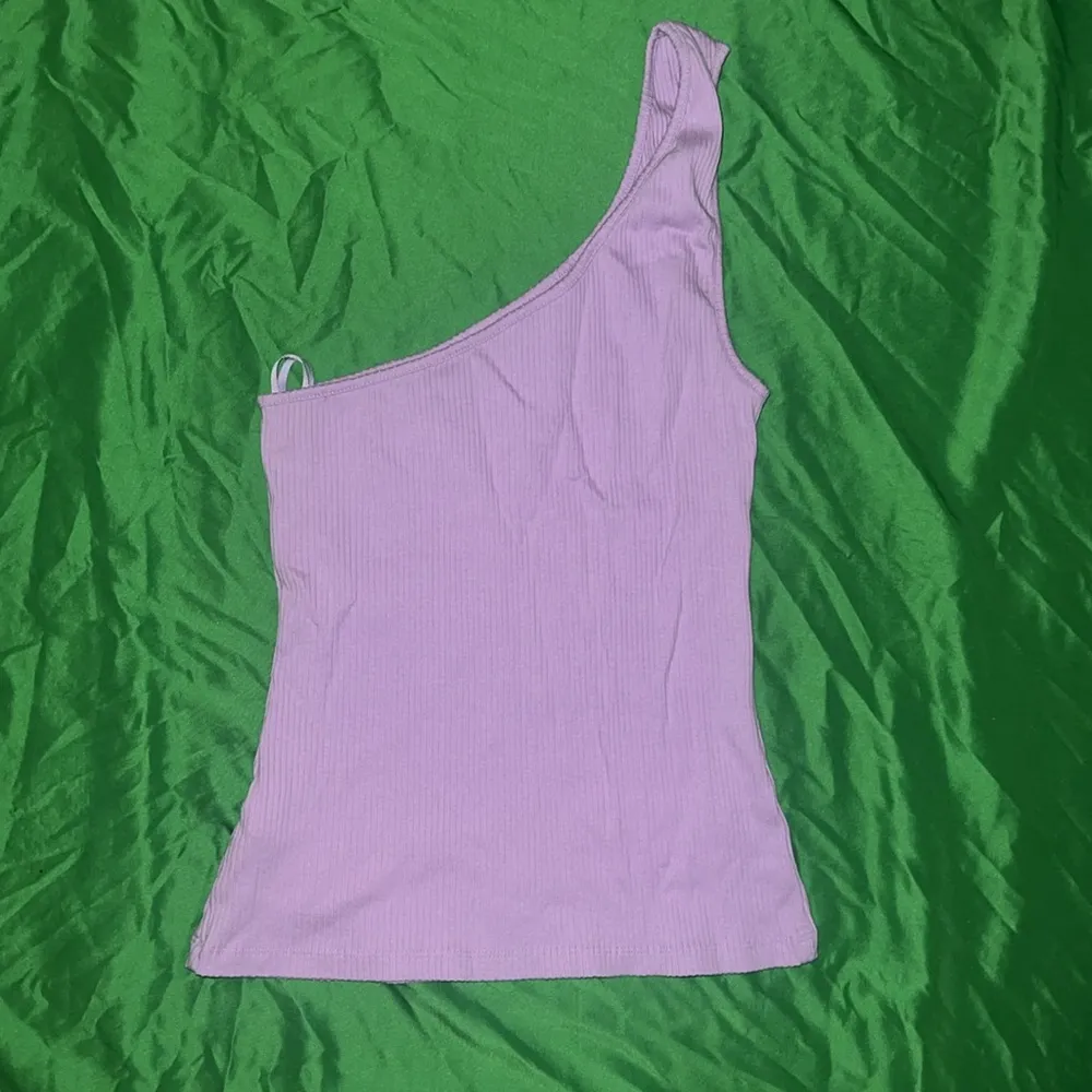 Anthropologie Lavender Asymmetrical Tank Top size Medium - Image 2