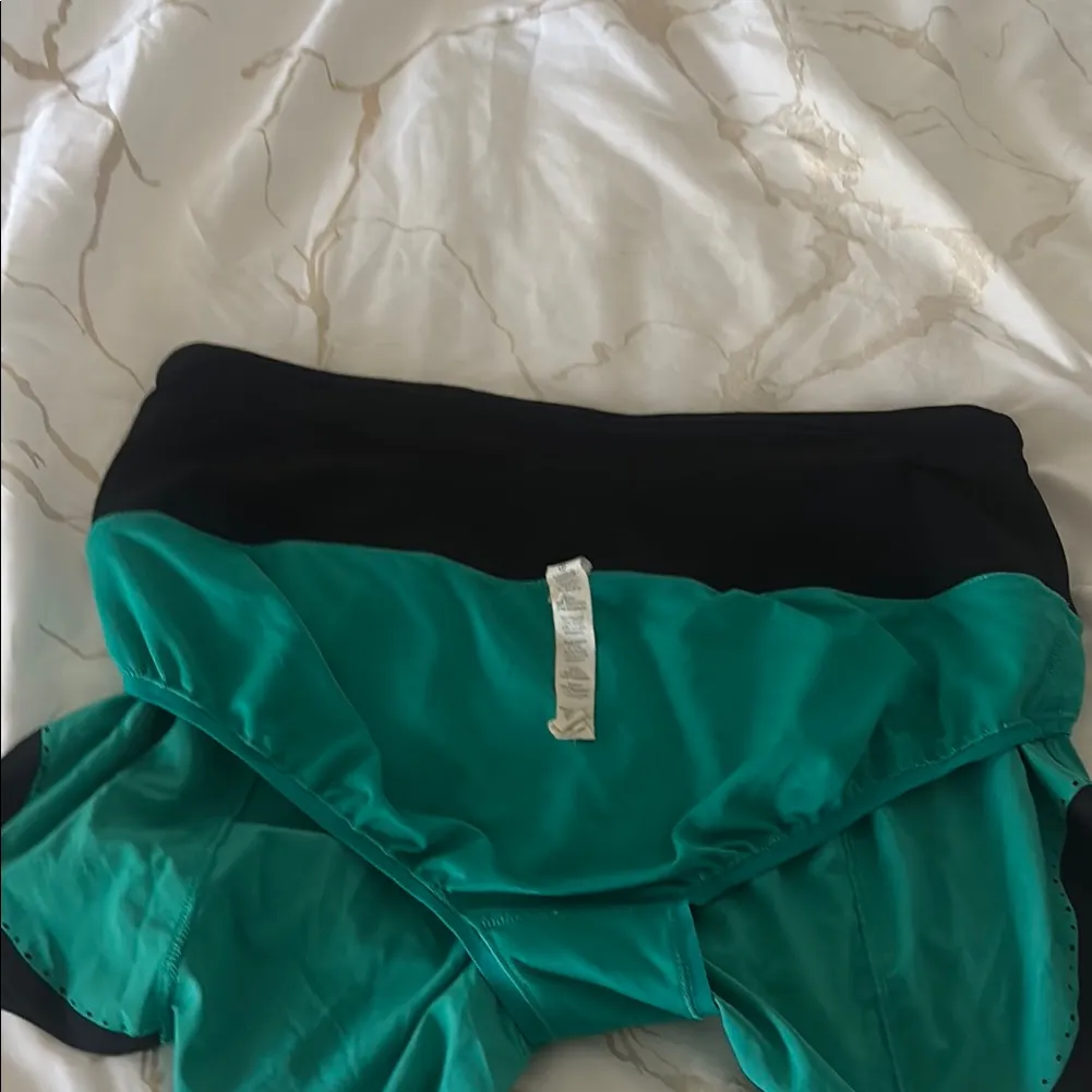 Lululemon Athletica Black and Teal Shorts - Image 7