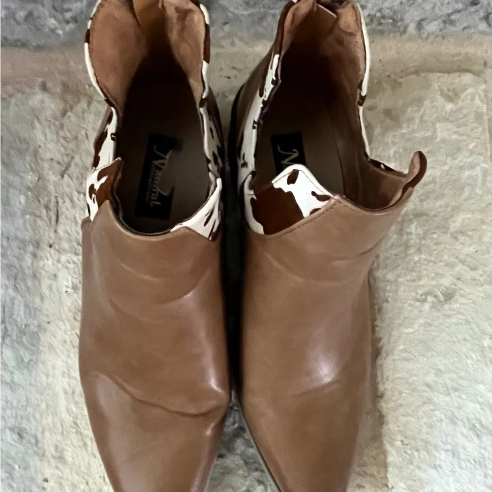 Natural Reflections Ankle Booties Size 10 - Image 3