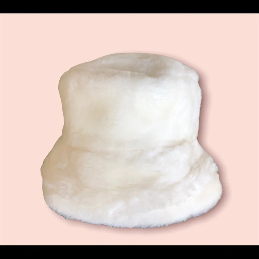Faux Fur Mob Wife Bucket Hat Winter White Luxurious Plush One Size Lined Goddess - Image 4
