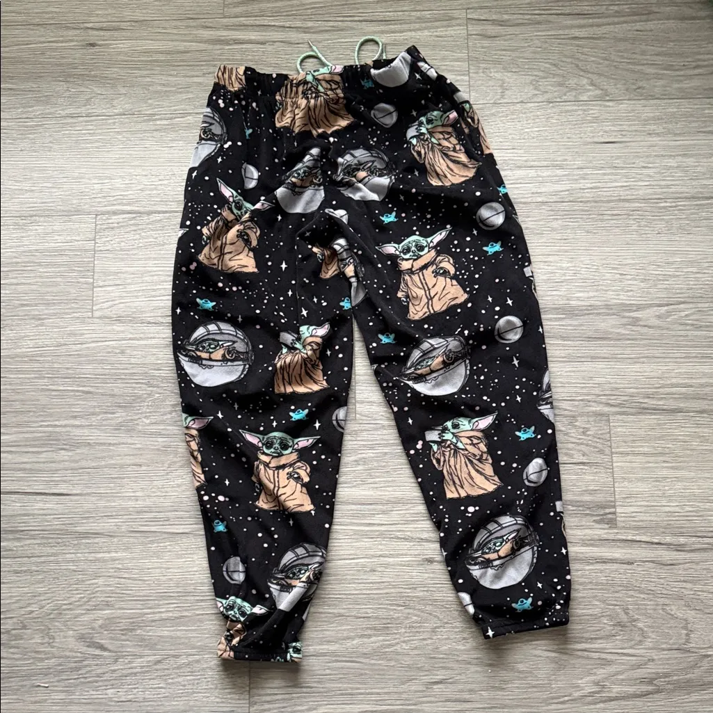 Star Wars Black and Gray Sleepwear Size 4-6 - Image 6
