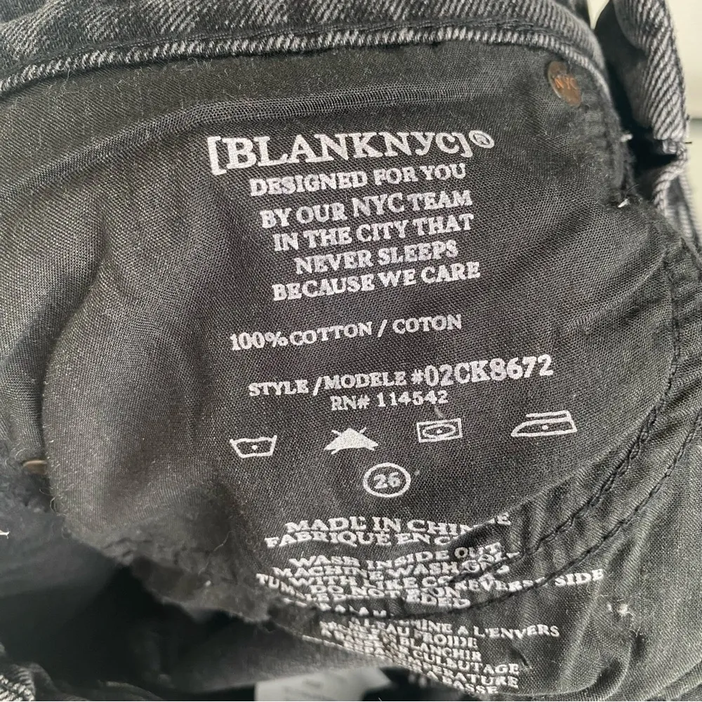 NWT Blank NYC Frayed Cut Off Shorts - Image 3