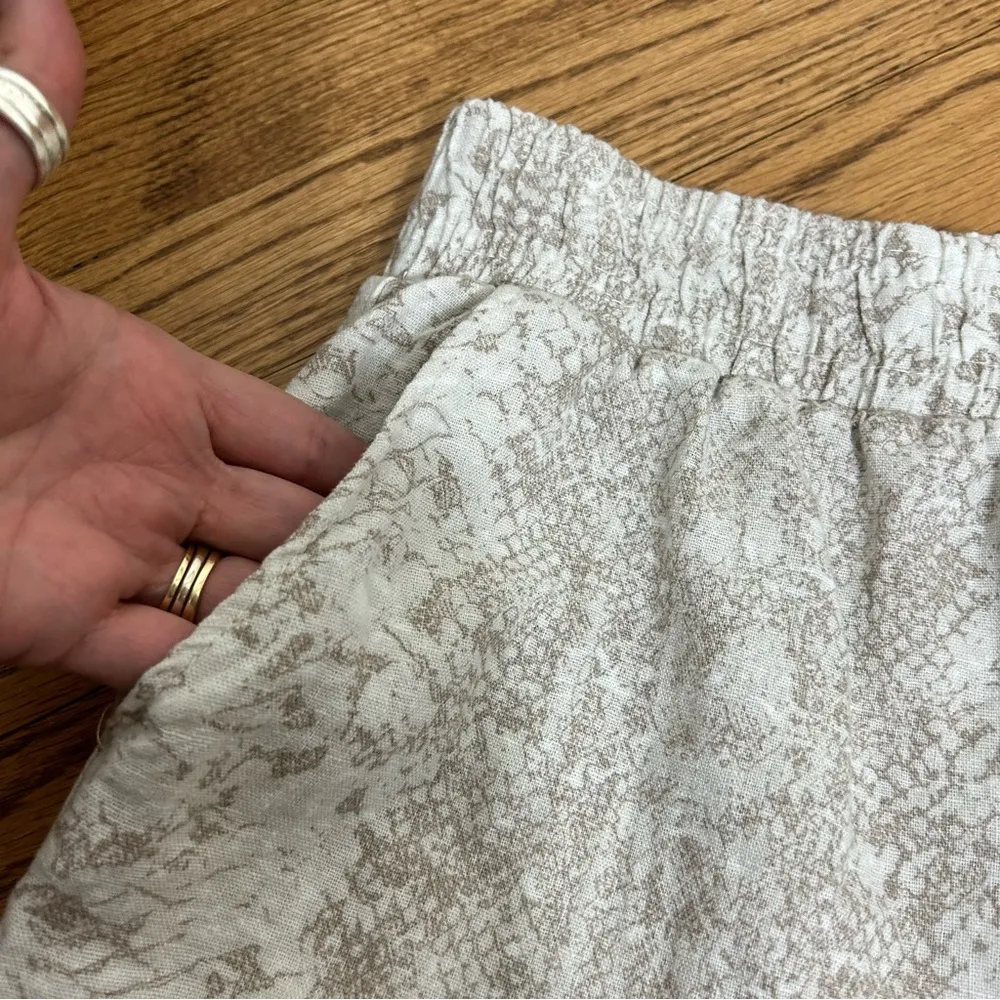 Rewash | Snake Print Linen Blend Lightweight Shorts Size   XL - Image 5
