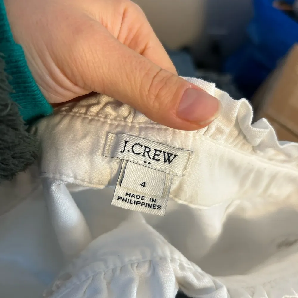 J.Crew White Linen Ruffled Shorts - Image 4