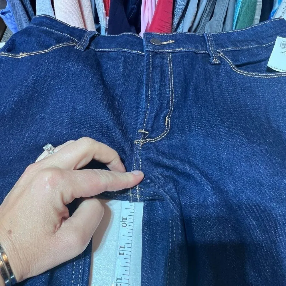 Old Navy Women's Mid Rise‎ Boot Cut Jeans Dark Blue Denim Wash Petite Size 8 NWT - Image 7
