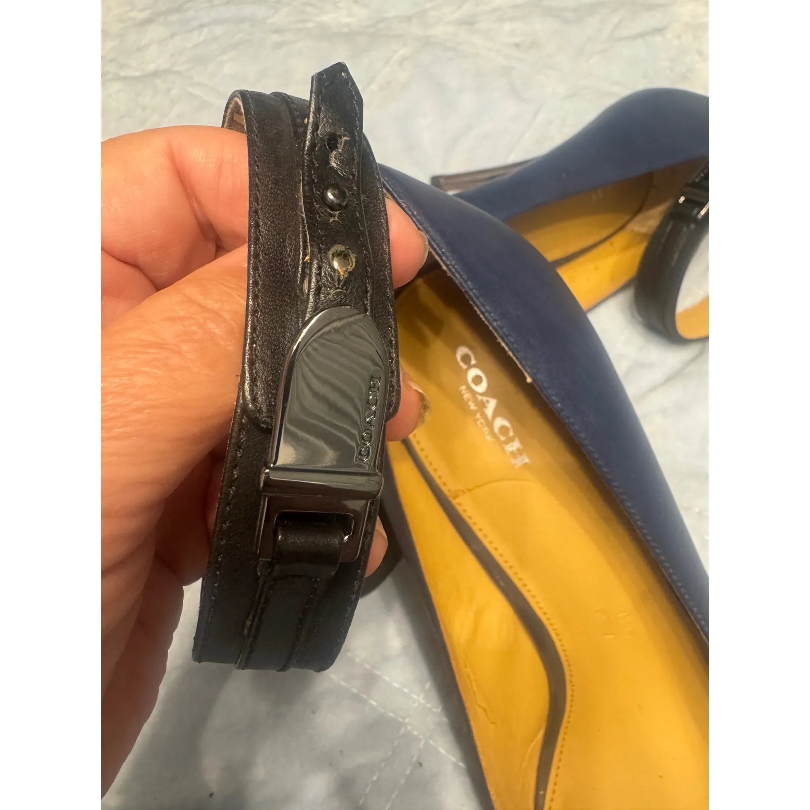 Coach Leather Ankle Strap Heels Pointed Toe Block Heel Pumps Womens Size - Image 6