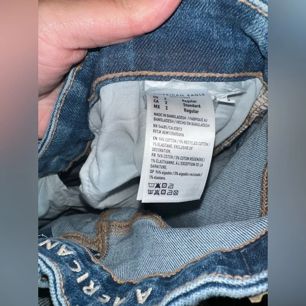 NWT Curvy Straight American Eagle Jeans 
Size:2 - Image 4