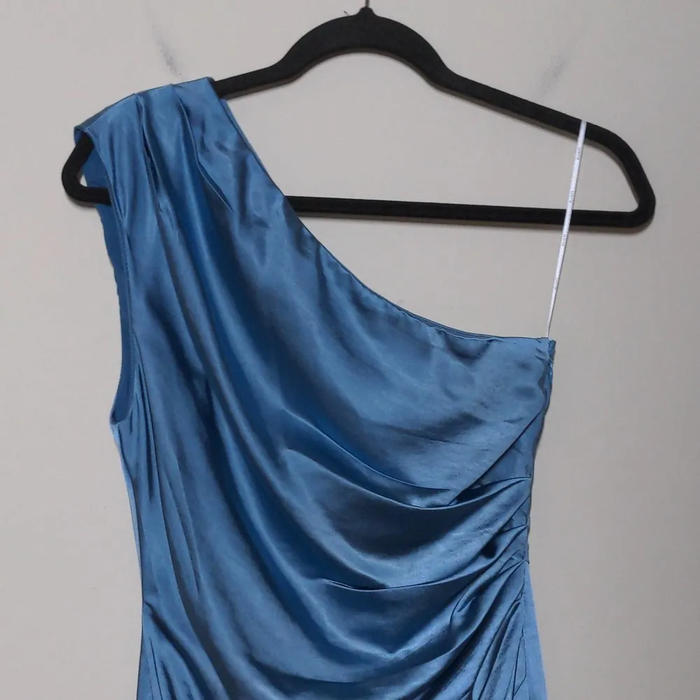 ELLIATT Cassini One Shoulder Party Dress Blue Ruched Drape Lined Midi Slit Zip S - Image 3