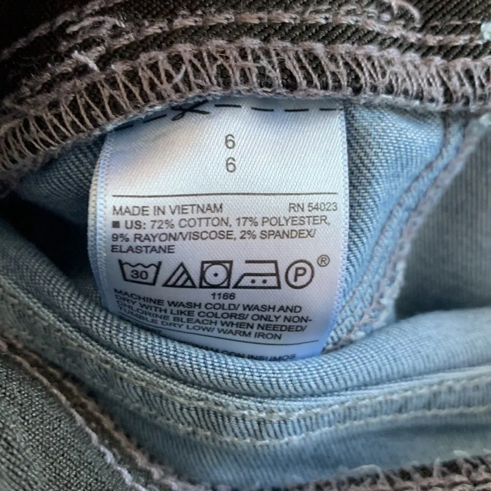 Old Navy   Mid-Rise Rockstar Pull On Jeans - Image 4