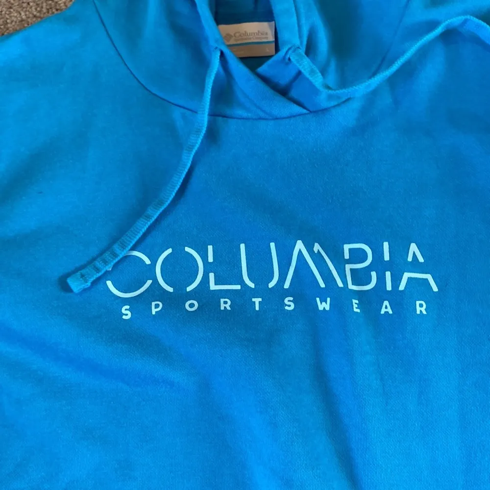 Columbia Hoodie SIZE L - Image 2