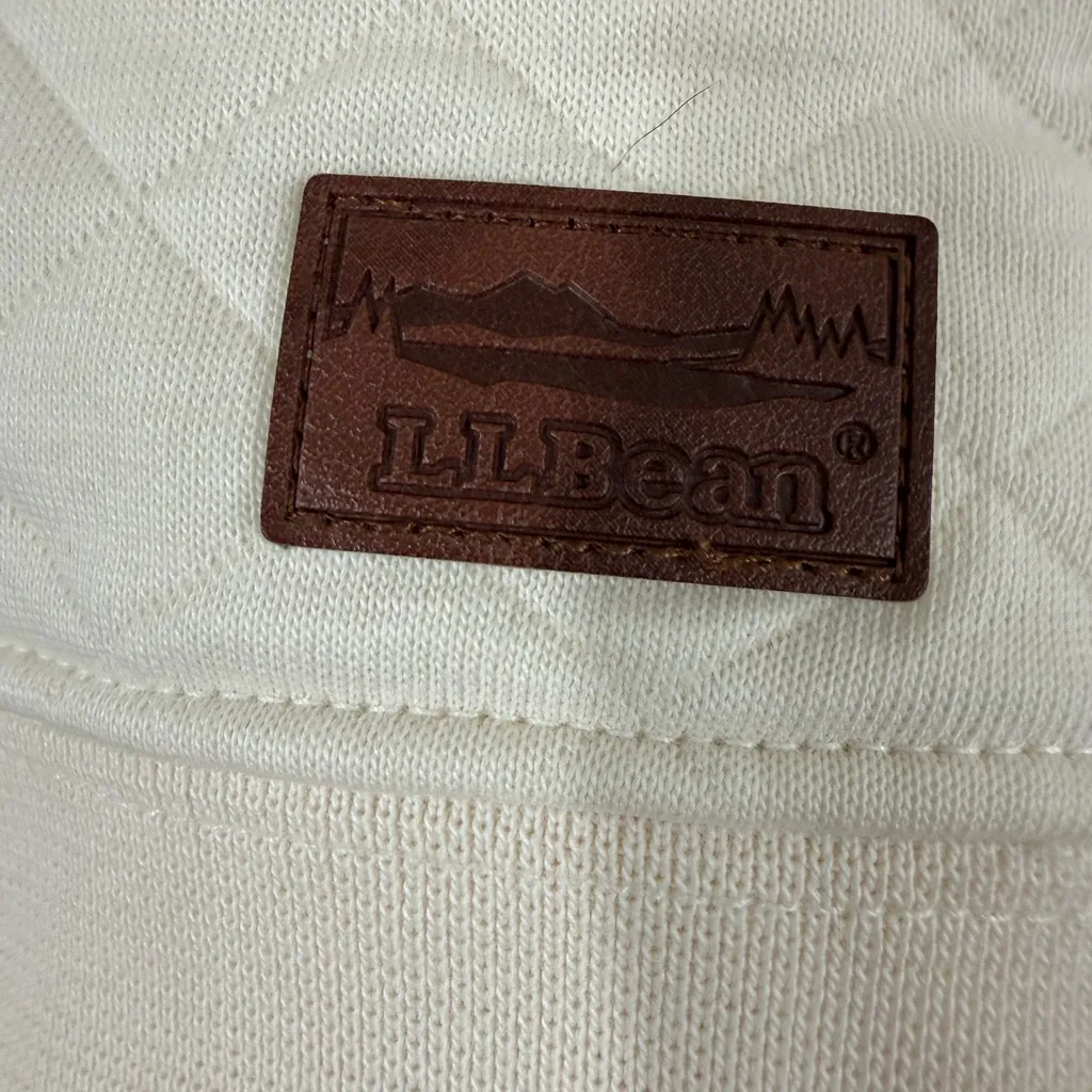 L.L. Bean Women's Cream Quilted Puffer Jacket - Image 2