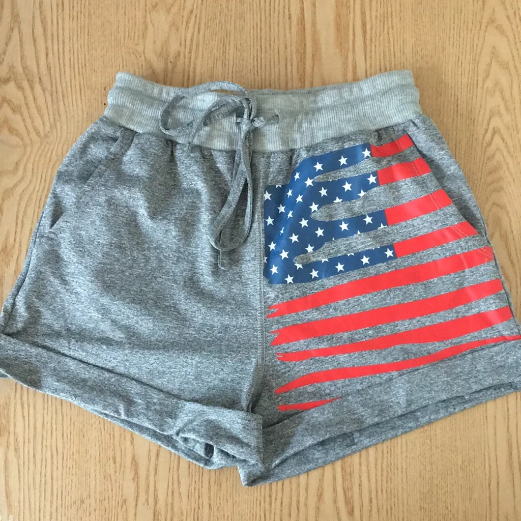 Womens Patriotic Elastic Waist Casual Shorts Sm/M Gray Size undefined - Image 2