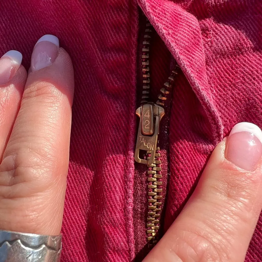 Vintage 60s maroon Levi’s big E white tab cut off Jean shorts Size 6? - Image 4