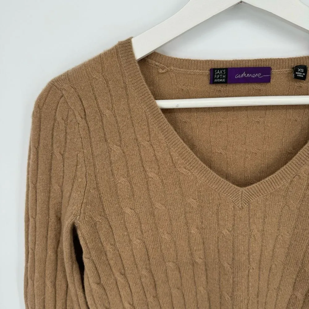 Saks‎ Fifth Avenue V-Neck Cable Knit Cashmere Sweater XS - Image 2