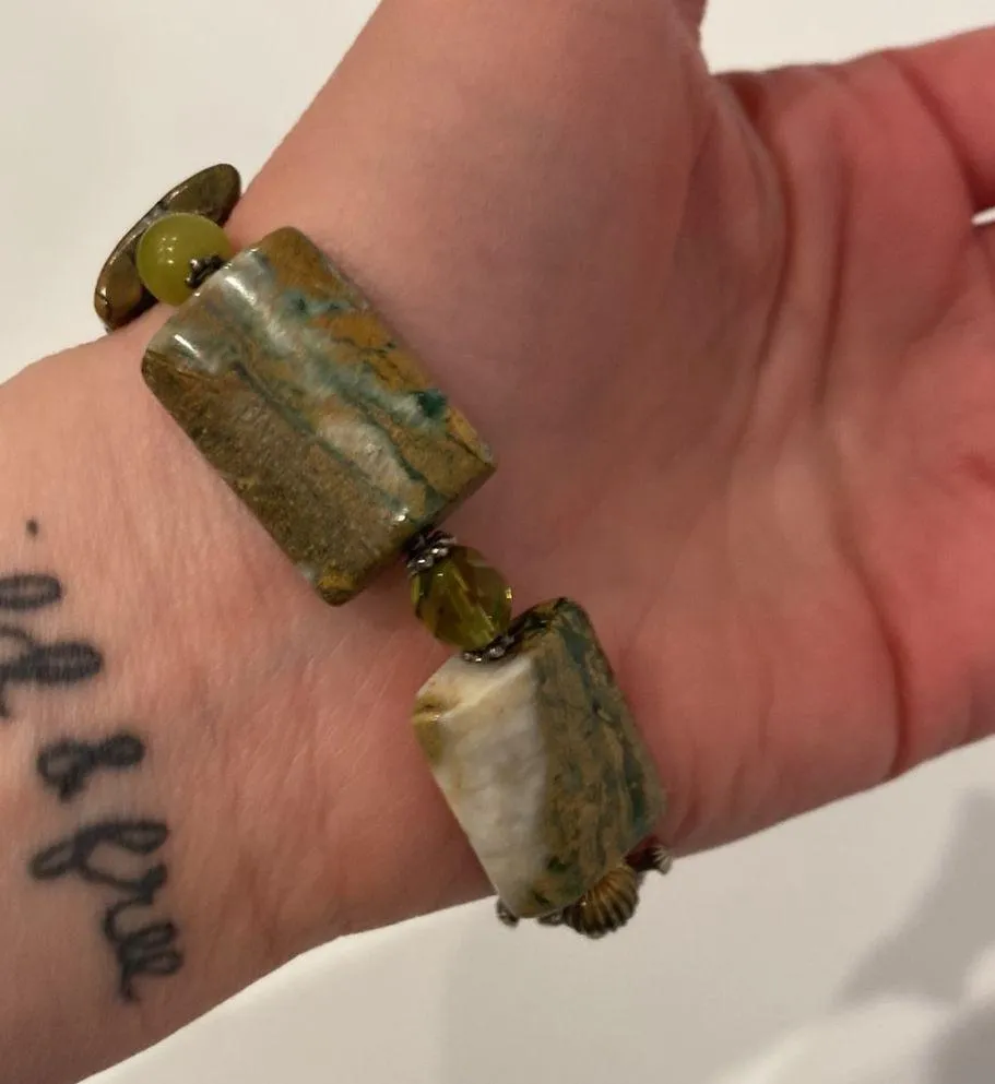 Bracelet Multicolored Rectangular Gemstones with Beads Between EUC OS Neutral - Image 2