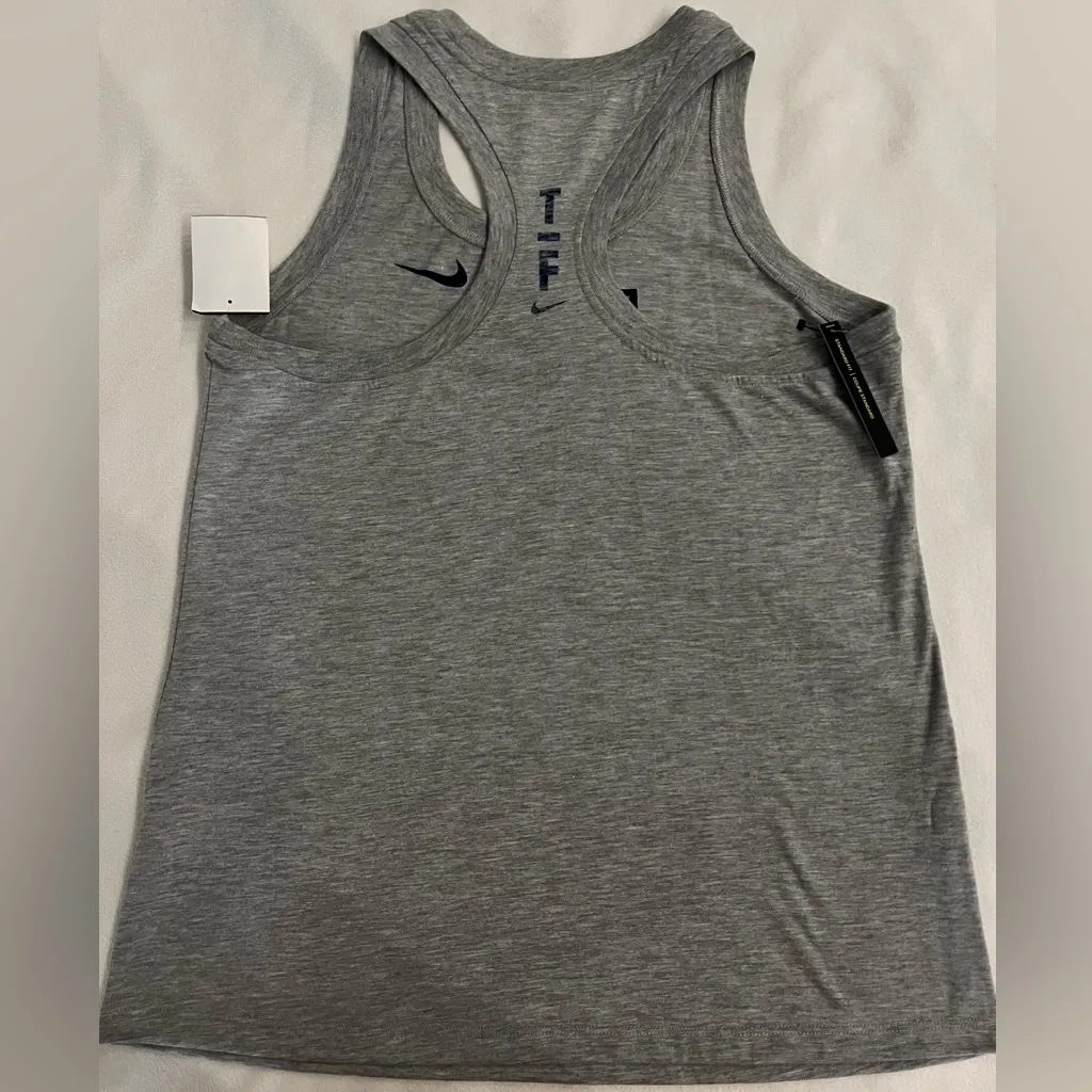 🔥Nike TRACK+FIELD TANK TOP Women's STYLE #642473-06G PENN RELAYS COLOR GREY NWT - Image 2