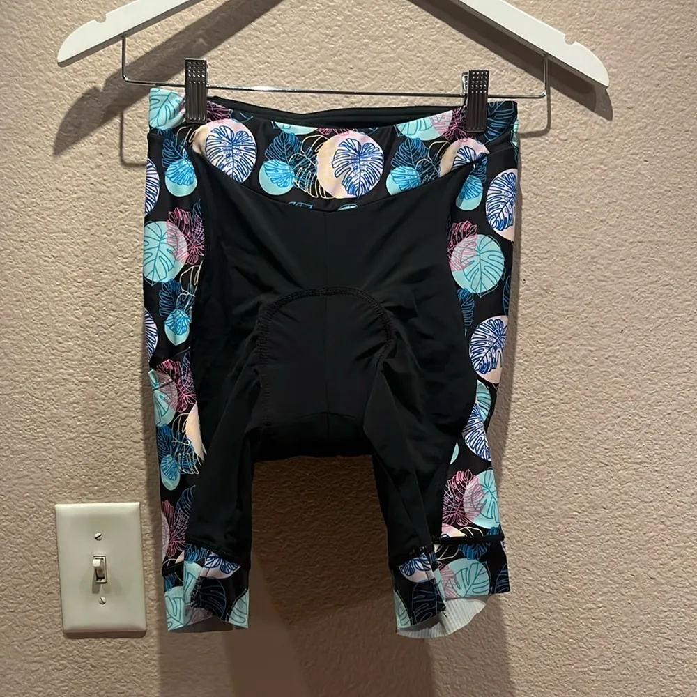 New Beroy Women’s Bicycle Cycling Shorts Size Small NWOT Black - Image 2