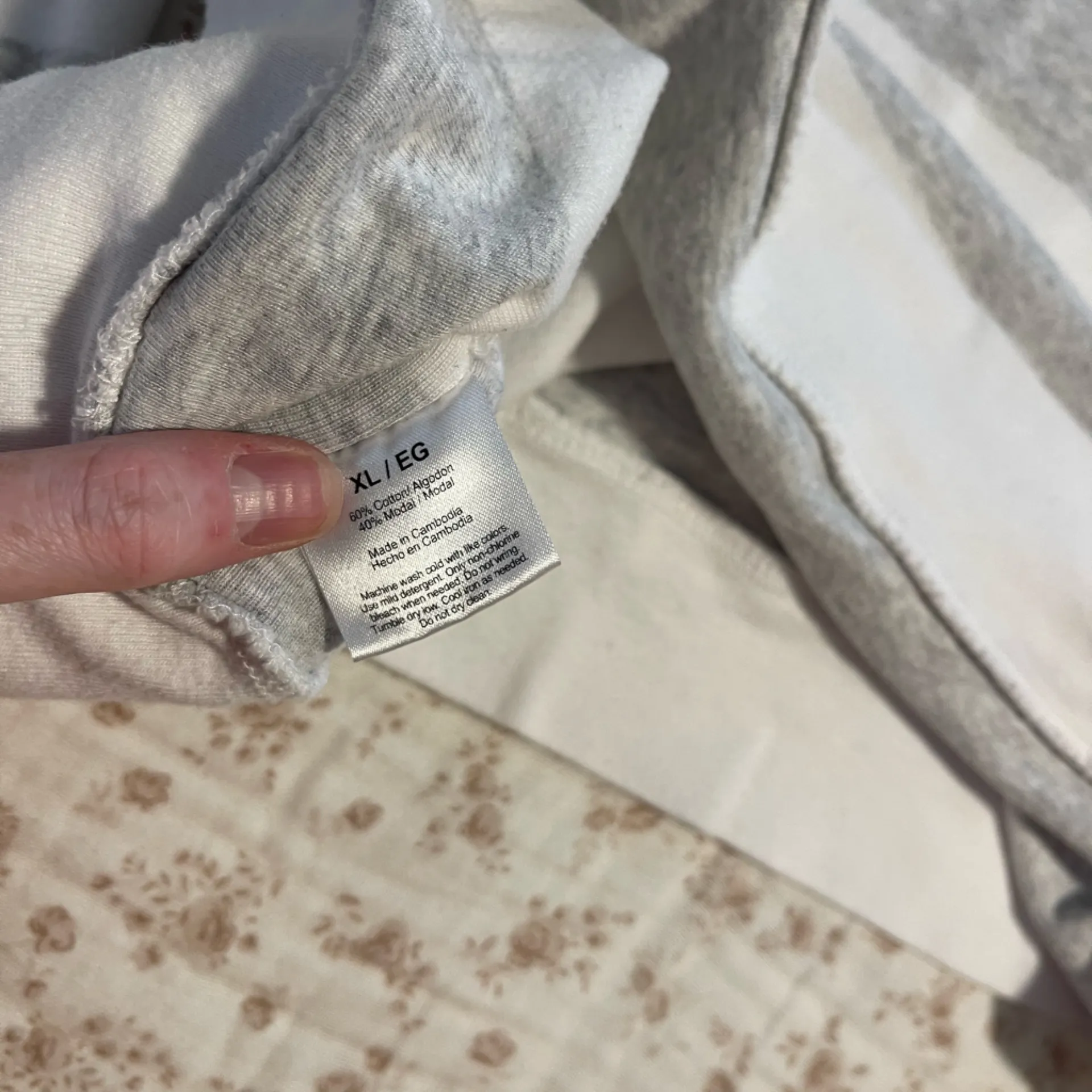 The Limited Long Sleeve Gray and White Tee - Image 4