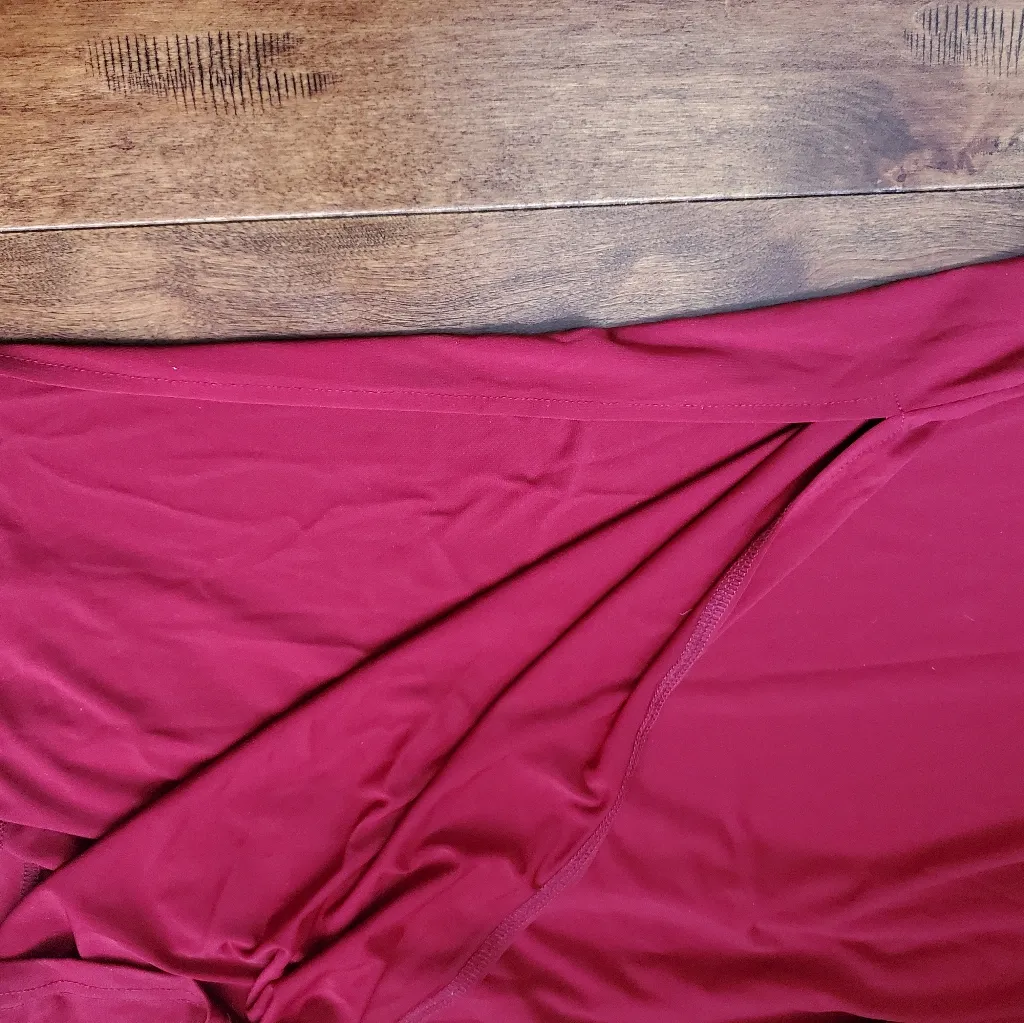 Scoop neck wine color maxi dress with slits on the side size large new n… Red - Image 5