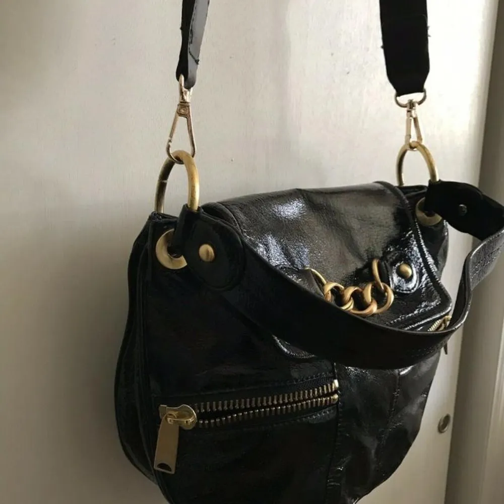 Cynthia Rowley Medium Black Patent Leather Cross B - Image 3