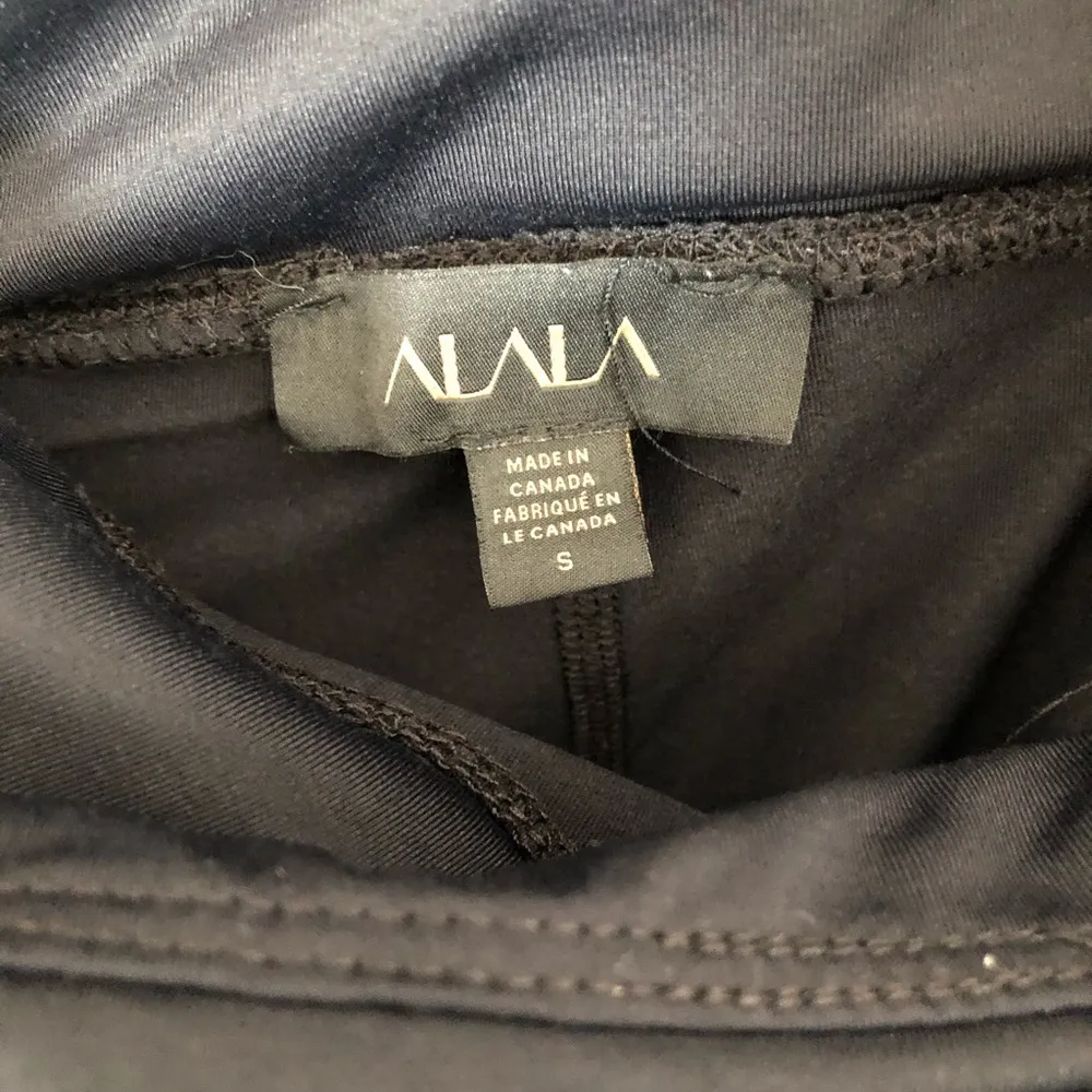 Alala crop yoga pant pink and black Sz small - Image 4