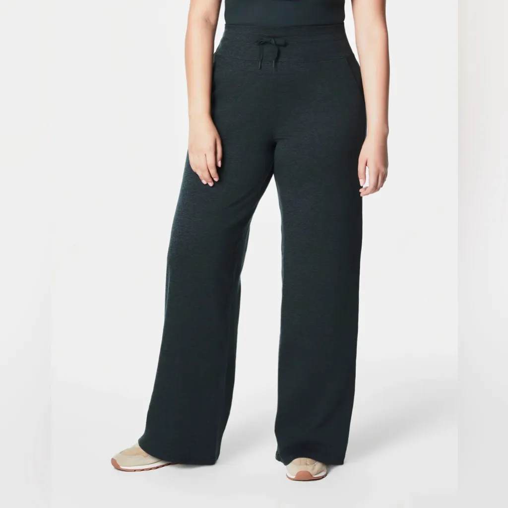 NWT $148 SPANXsmooth™ SoftStretch Wide Leg Pant color:Essex Green Heather XS - Image 3