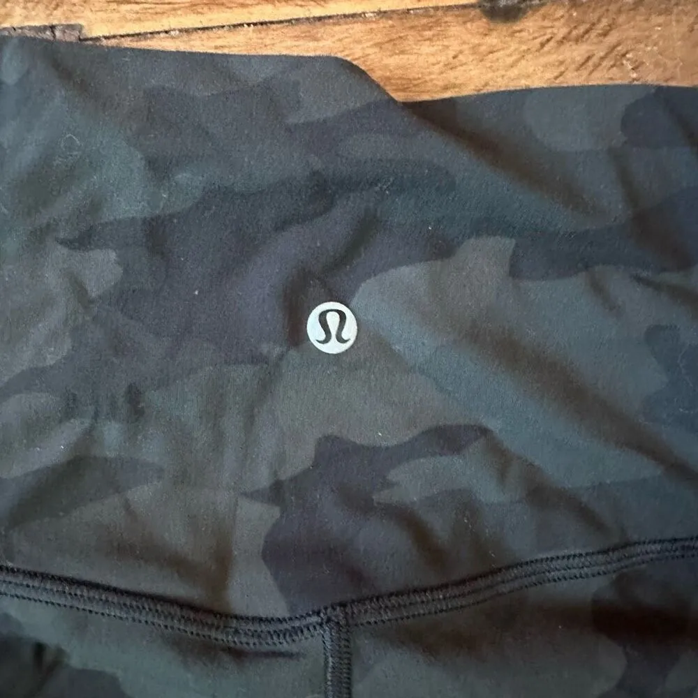 Lululemon gray camo Align soft cropped yoga 12 leggings - Image 4