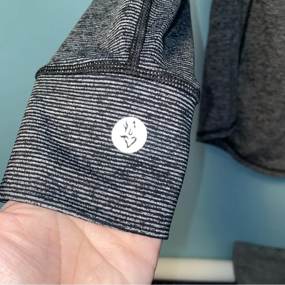 Torrid Active Quarter Zip Pull Over Long Sleeve with Thumbholes Size 2X - Image 3