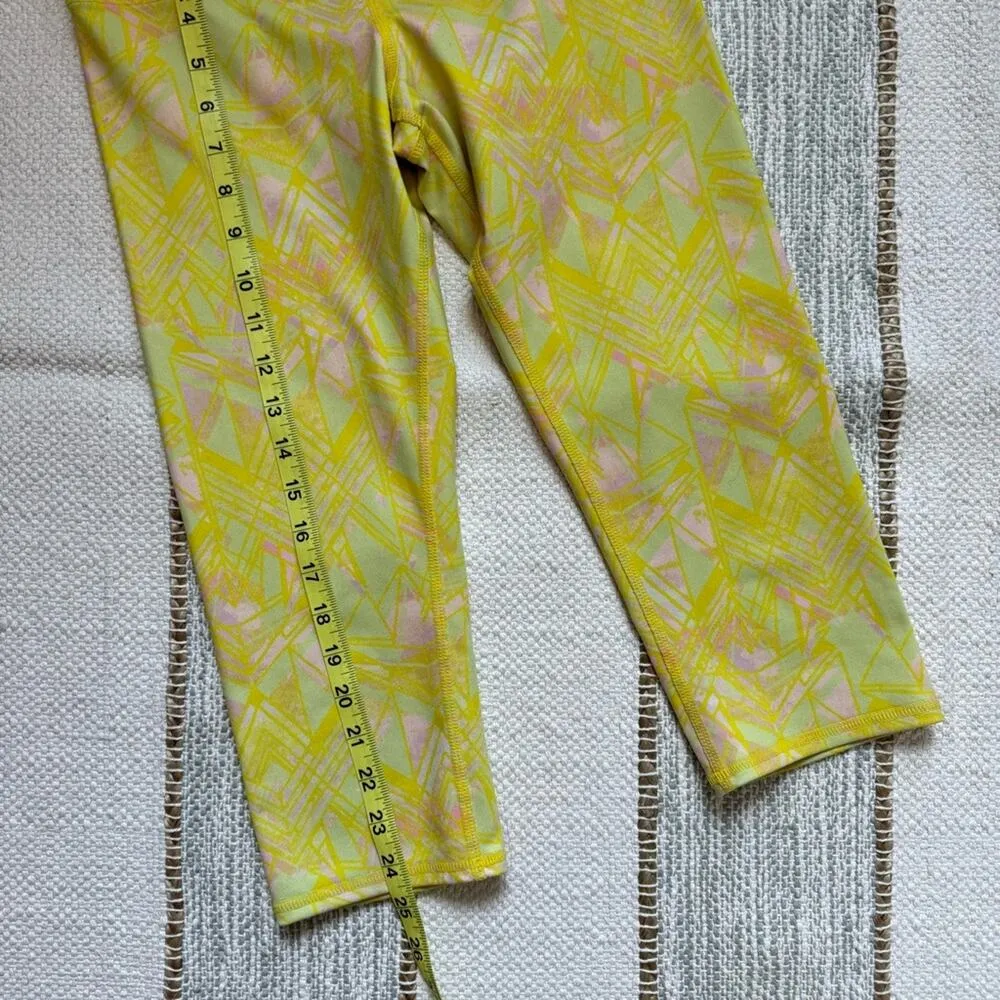Alo Yoga Airbrush Yellow Printed Mid Rise Cropped Leggings 19” Women’s Small - Image 5
