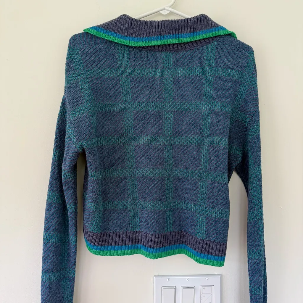 BP Blue and Teal Checkered V-Neck Sweater Size Small - Image 7