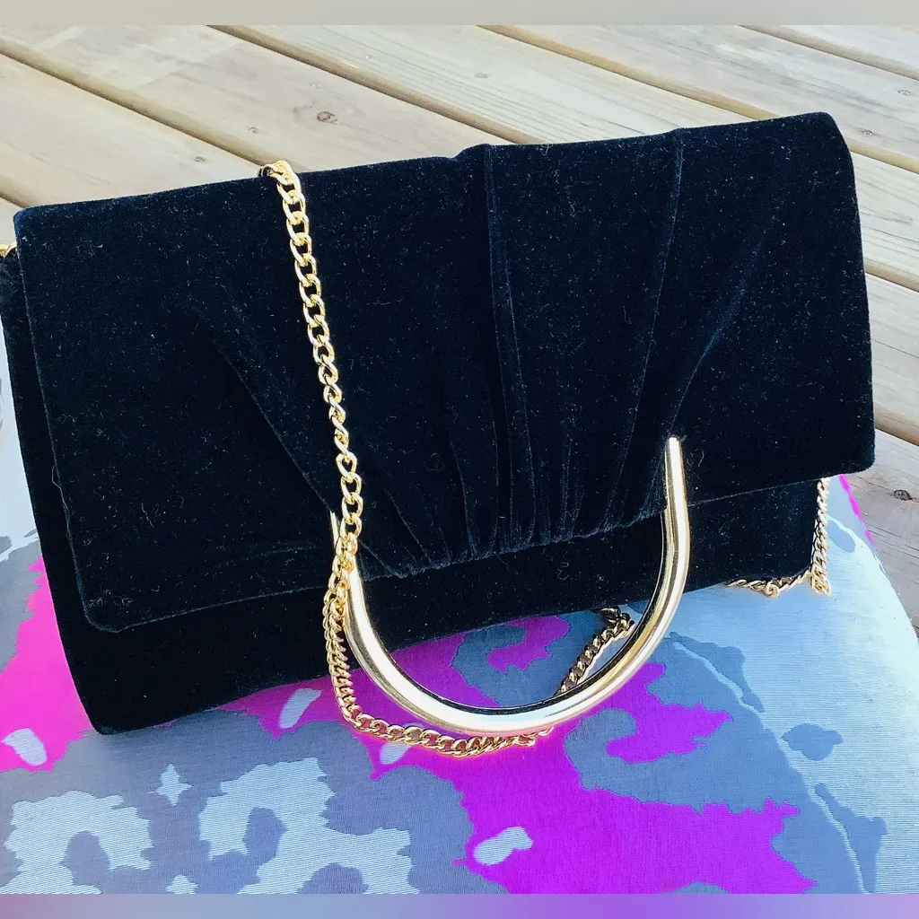 Beautiful GO OUT bag 🌹🌹 - Image 10