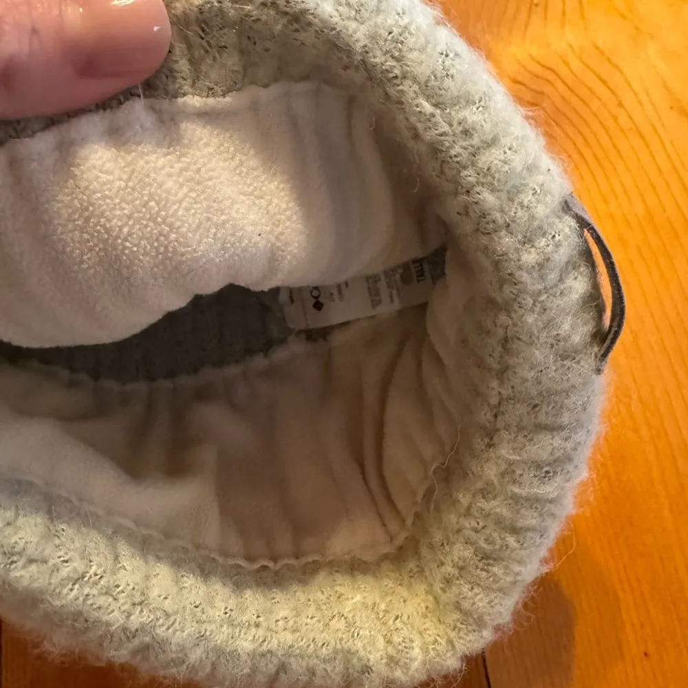 Columbia  Gray Beanie One Size - Image 3