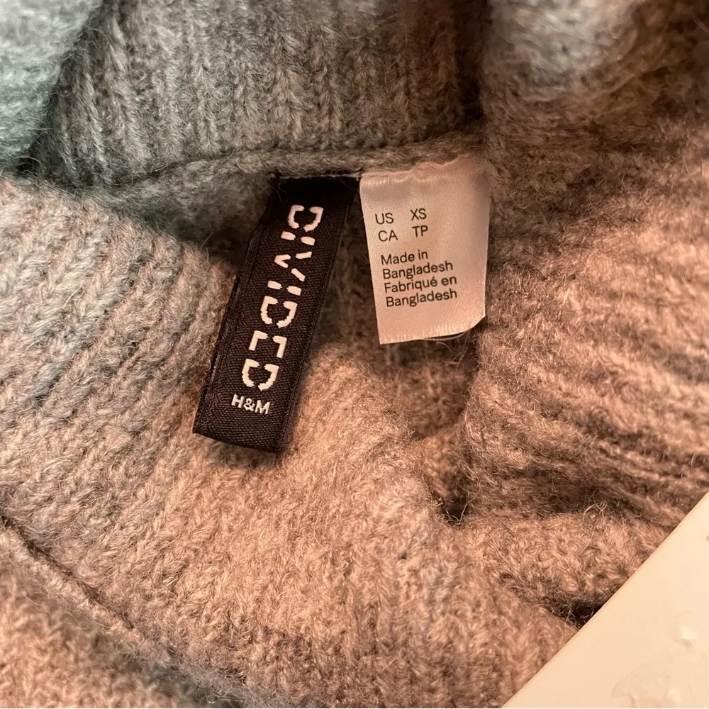 H&M Divided Gray Soft Lightweight Slouchy Turtleneck Sweater Wool blend XS new - Image 11