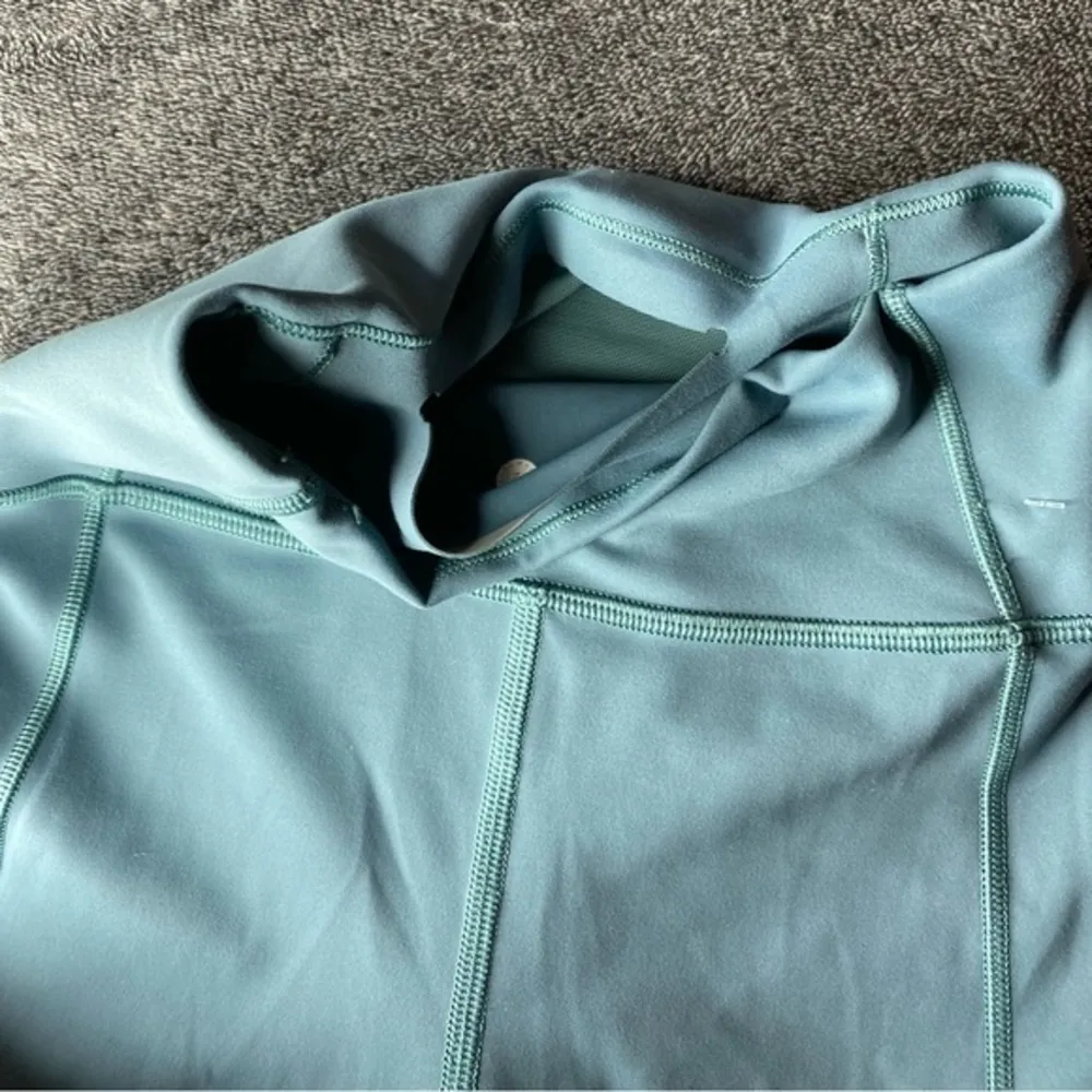 NWOT ‎ Wunder Under Light Teal Tight 25” Leggings ( 2 ) - Image 5