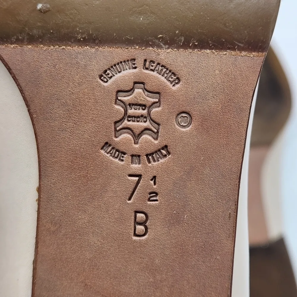 Vintage Amalfi Cream Low Heel Slip On Dress Shoes Size 7.5B - Image 13