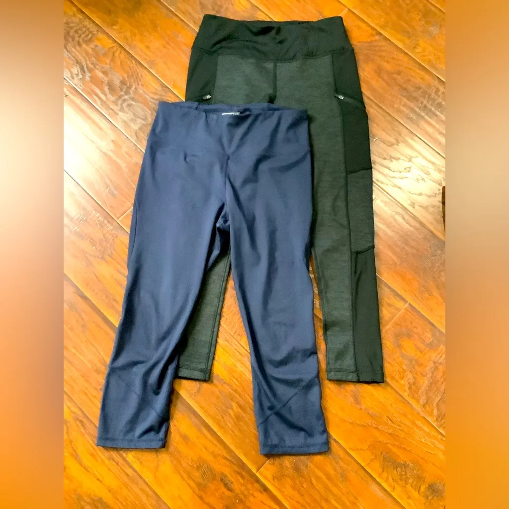 Two pair ATHLETIC LEGGINGS 💙🖤 Blue Size L - Image 4