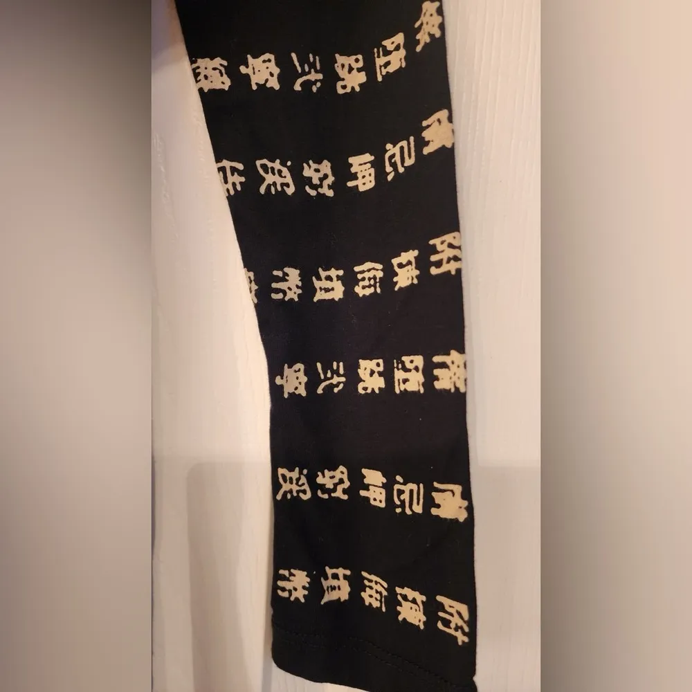 Christian Audigier Crystal Rock Tuni Tsunami Women Black Graphic Top Size Medium - Image 7