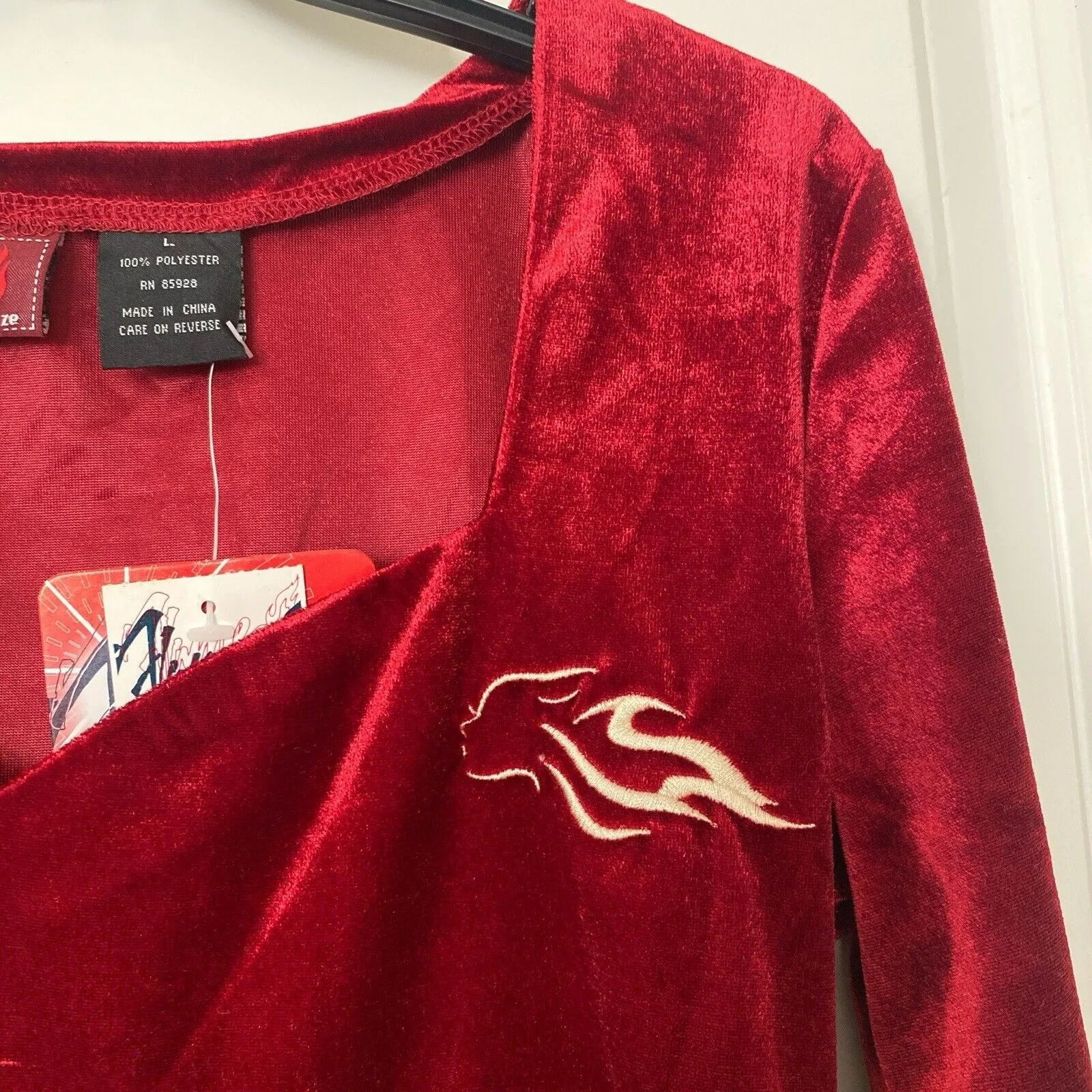 Women's Johnny Blaze Flames Vintage Dead Stock Stretch Velour Crop Top Red Large - Image 3