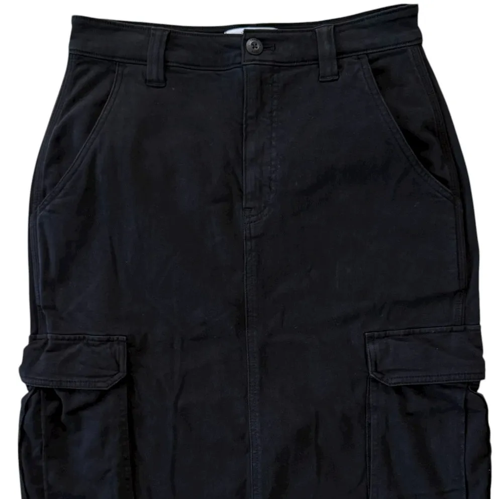 Aritzia TNA Cargo Skirt Black Denim Midi Skirt with Pockets Size Small (4) - Image 3