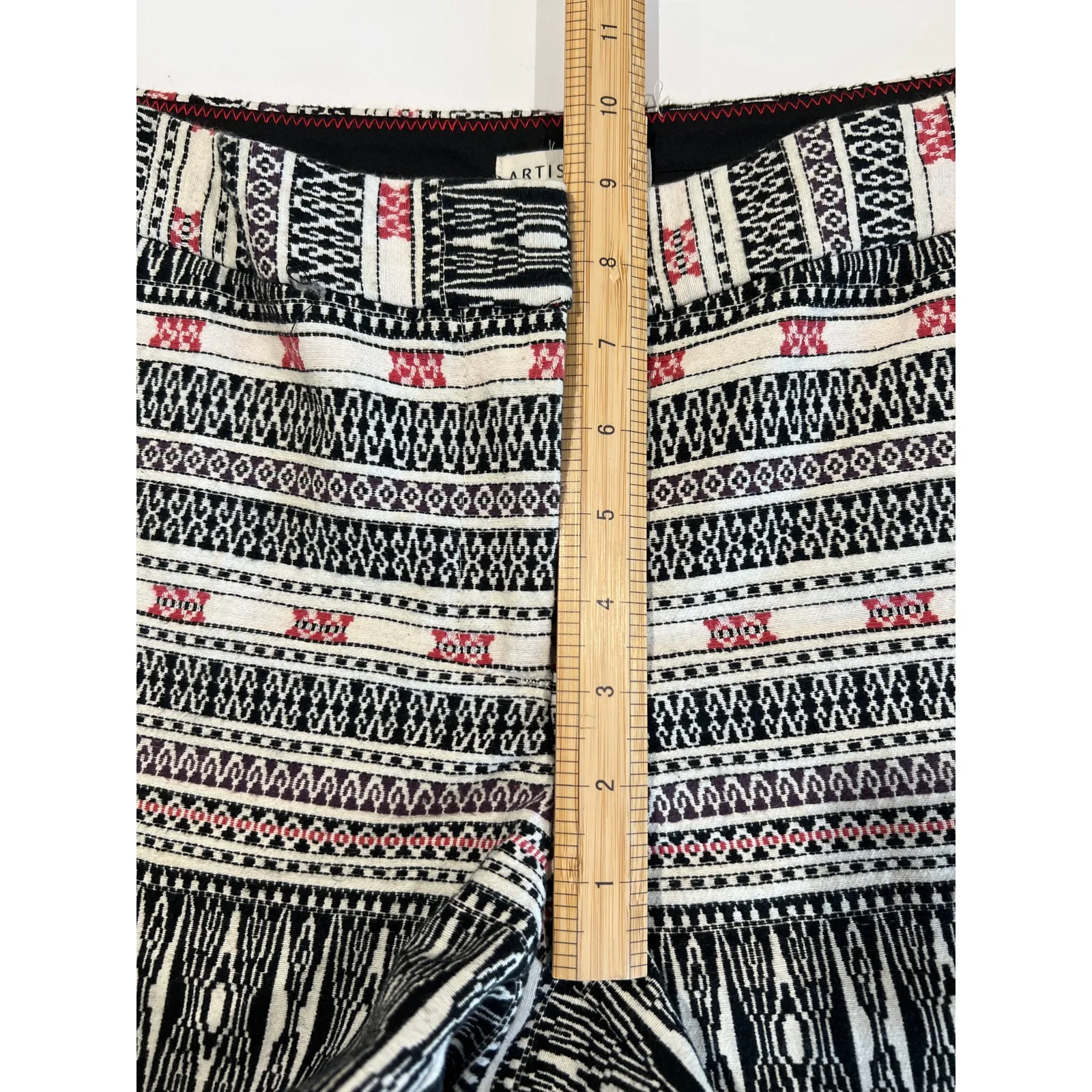 Artisan NY Tribal Print Cream & Black Midrise Cotton Blend Shorts Women's Size 8 - Image 8