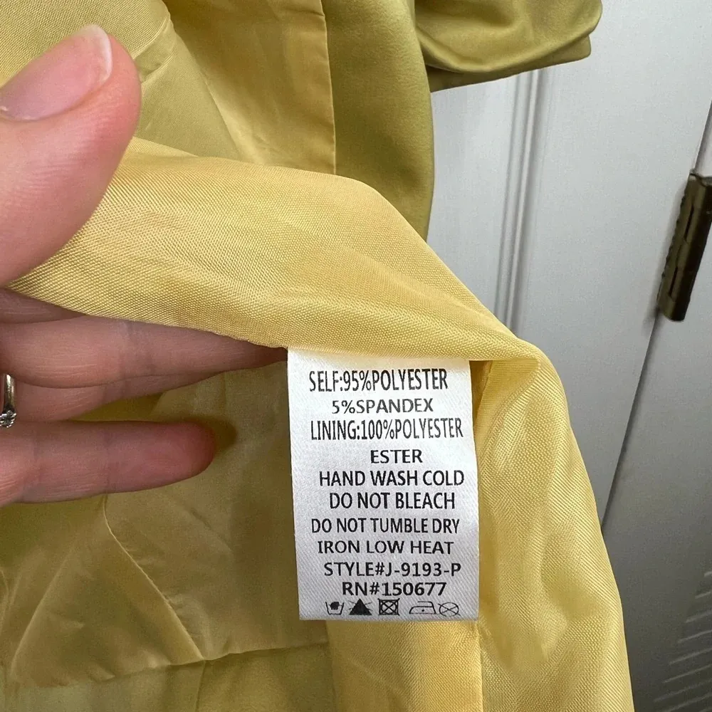 Strut & Bolt Green Boyfriend Blazer Satin Jacket Size M Lightweight Open Front - Image 10