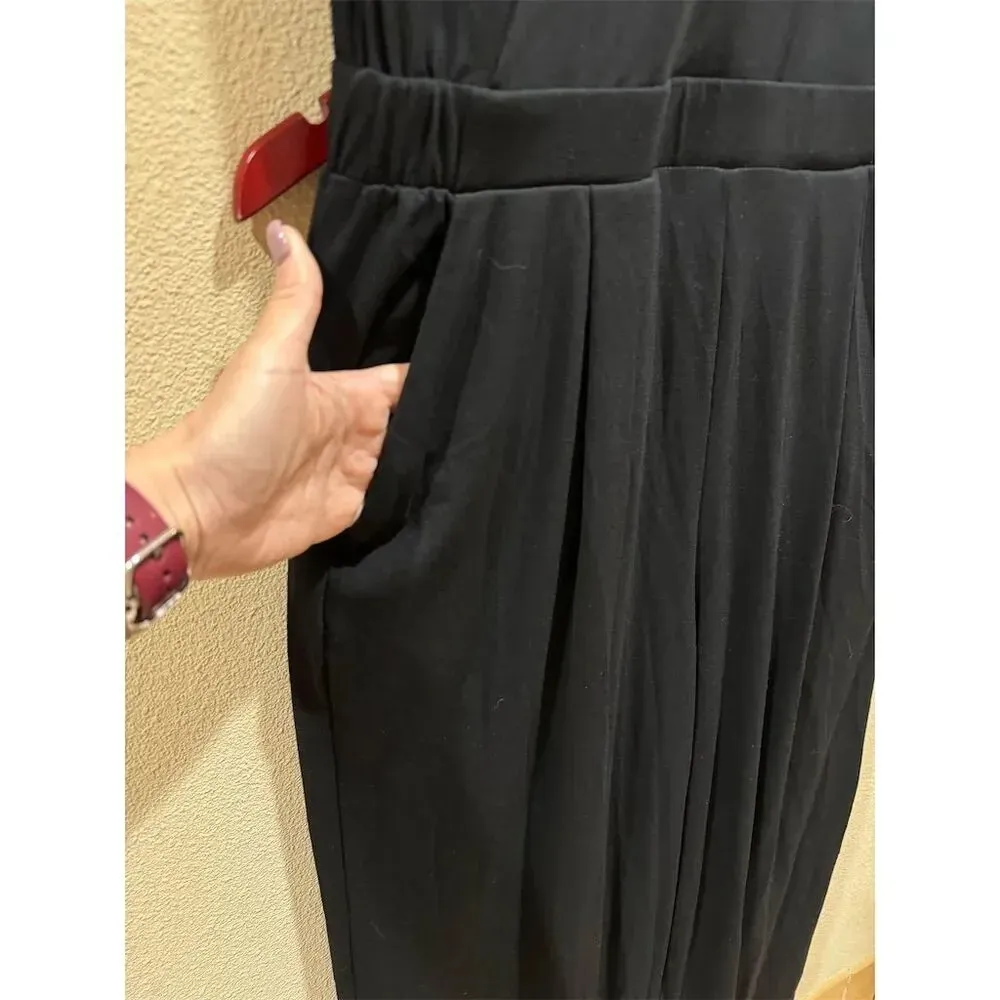 Uniqlo Women's Black Wide Leg Jumpsuit Size M Sleeveless Casual V-Neck - Image 6