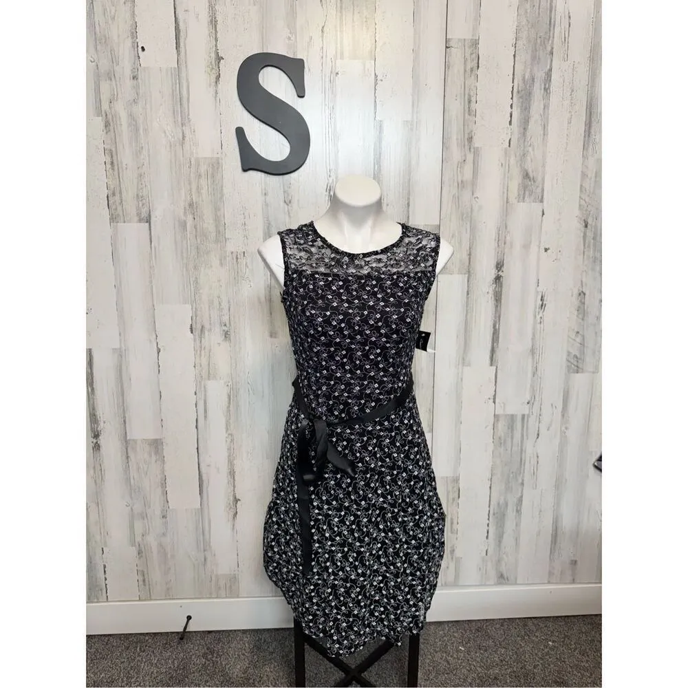 Fit and flare dress Black Size undefined - Image 2