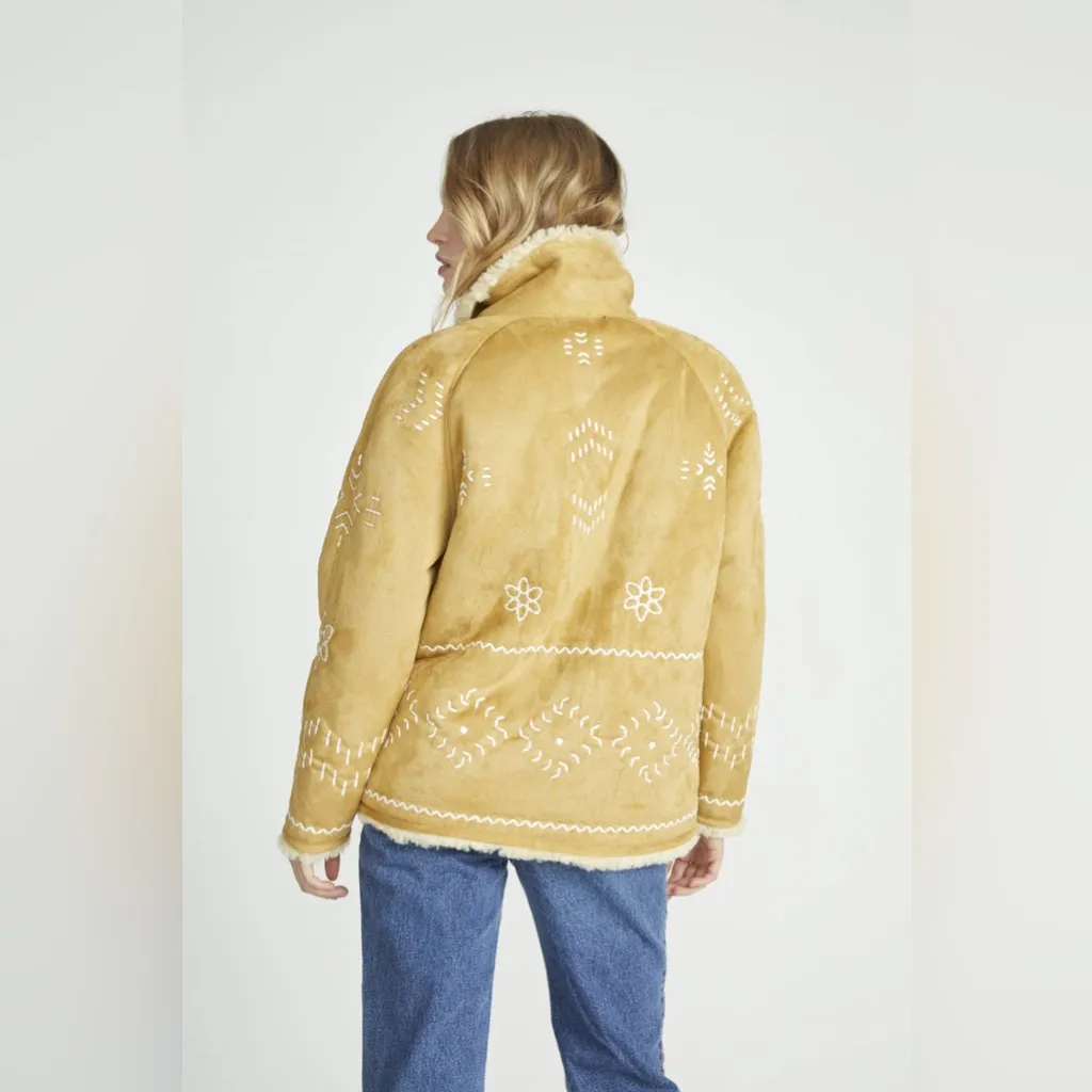 NWT Driftwoold Tan faux suede Double Breasted Sherpa lined Jacket large - Image 10