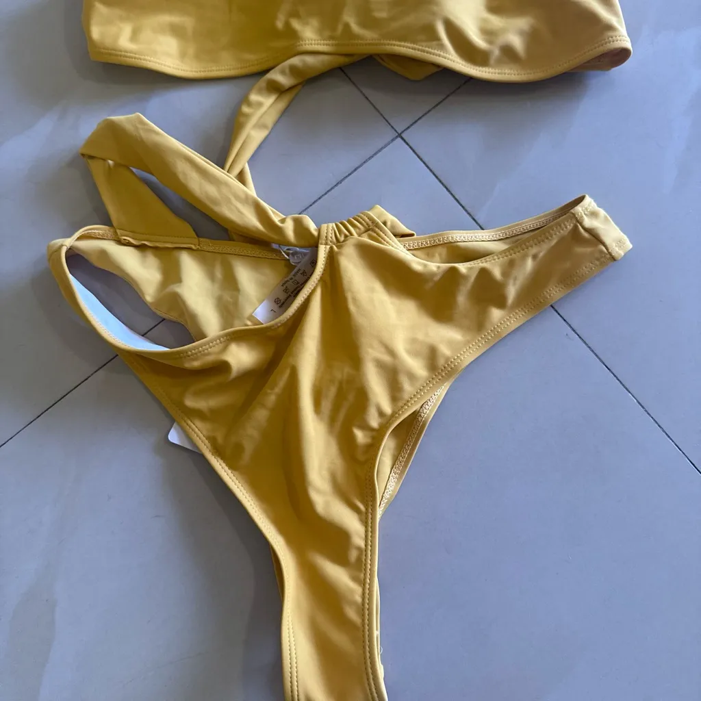 Yellow One - Image 7