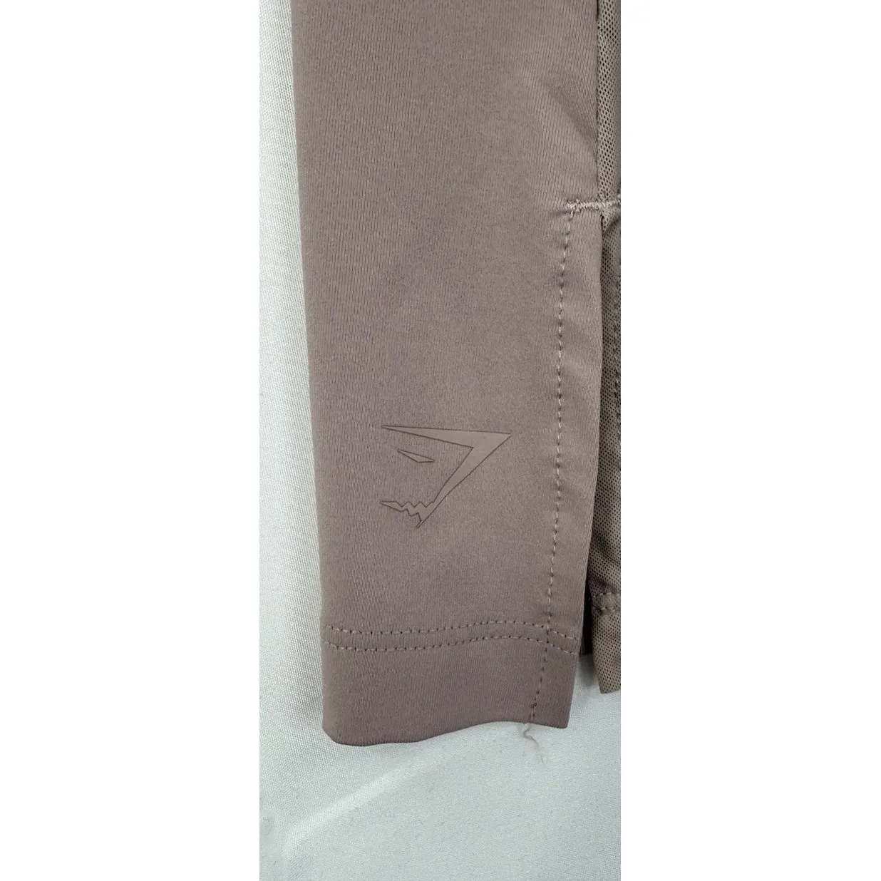 Gymshark Women's Blush Pink Mauve Cinch Back Mesh Short Sleeve Small Top - Image 3