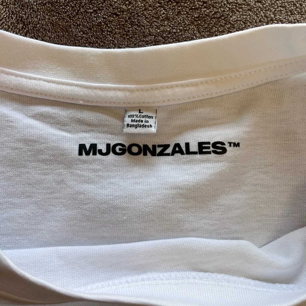 MJ GONZALES Butterfly Graphic Tee Divine Local Artist Unisex Adult Sz L EUC White Size L - Image 3